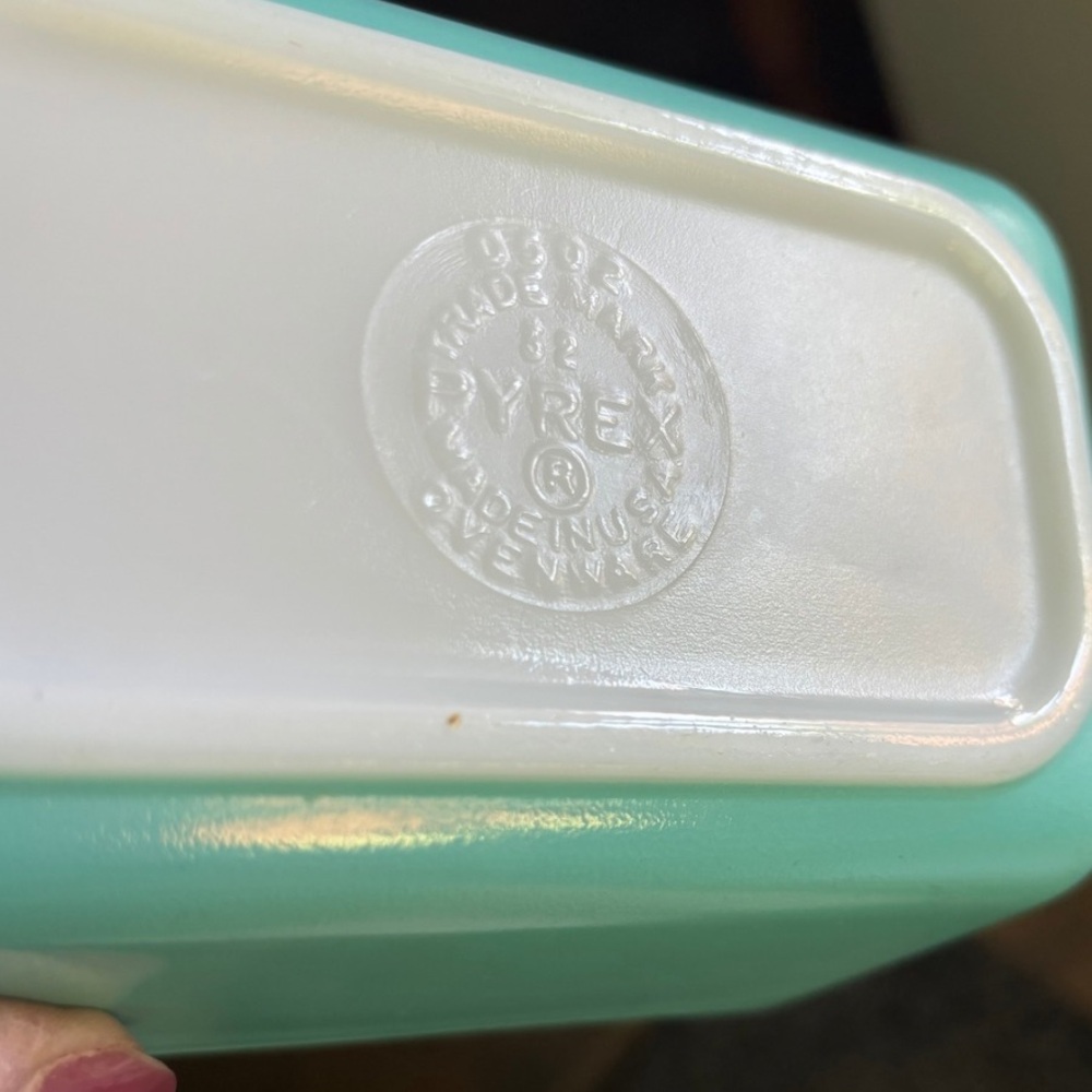Vintage Pyrex Refrigerator Dish w/ Lid 💙 - Picture 6 of 6